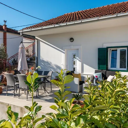 Holiday home Modernes Mit Terrasse Und Meerblick *