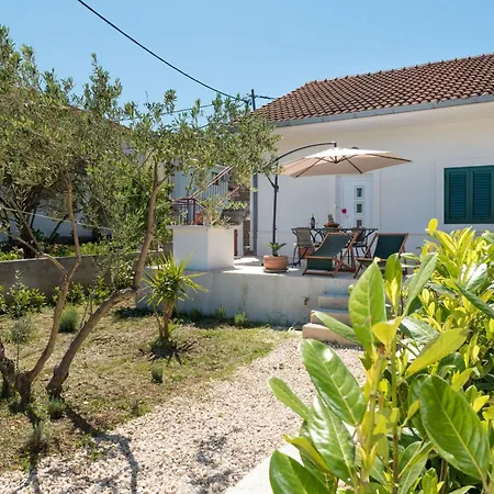 Holiday home Modernes Mit Terrasse Und Meerblick Vinisce