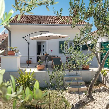 Modernes Mit Terrasse Und Meerblick Vinisce