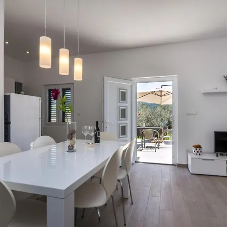 Modernes Mit Terrasse Und Meerblick Holiday home *
